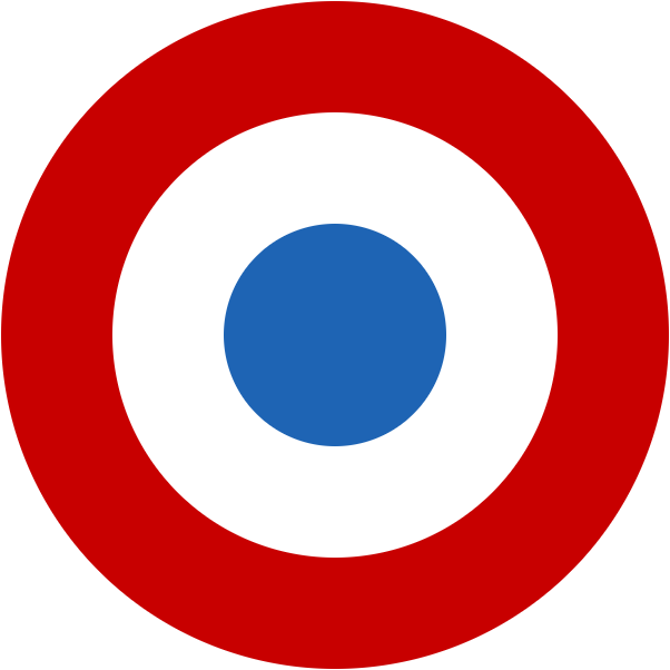 Französische Trikolorkokarde — blau-weiß-rotes Rundel, Nationalsymbol an Tschako und Bicorn während des Ersten Kaiserreichs