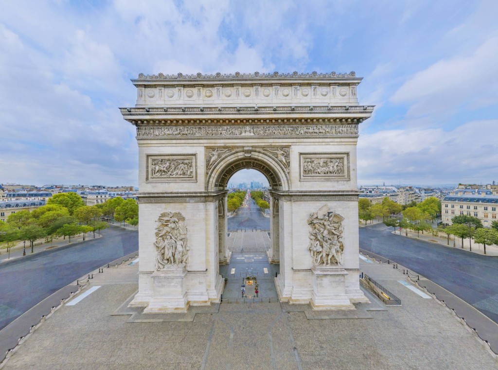 Aerial view of the Arc de Triomphe in Paris — Place de l'Étoile, Tomb of the Unknown Soldier; Kellermann among carved names